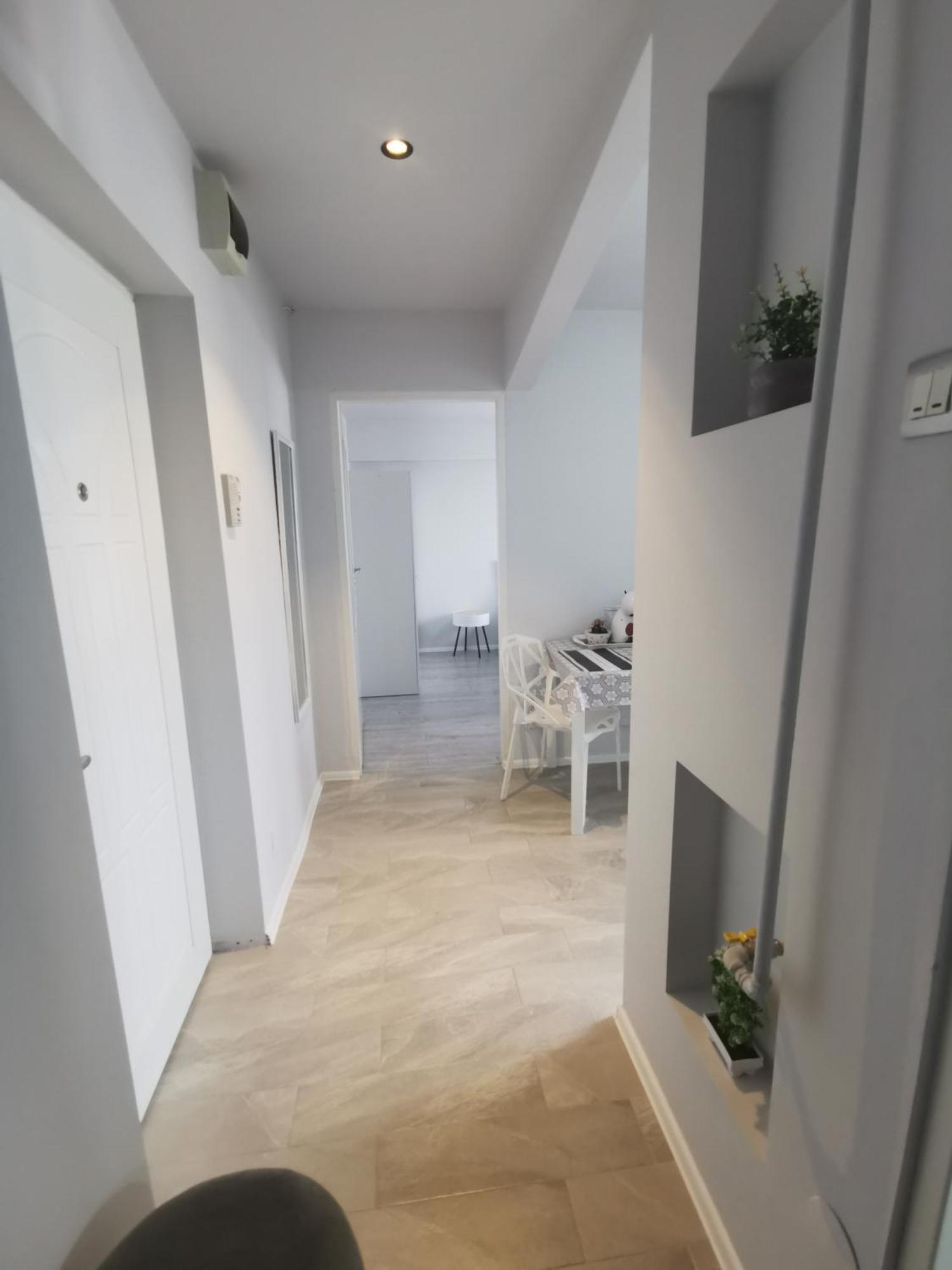 Apartament Carla Apartment Deva Bagian luar foto